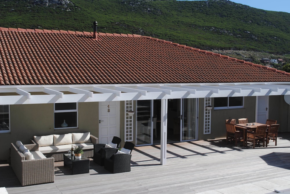 Whale Bay Villa — 4-Star Luxury Hotel in Cape Town, South Africa