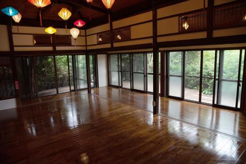 Yokosukanominpaku Iriyamazu Nariyamazu Vacation Stay 18954 — Yokosuka