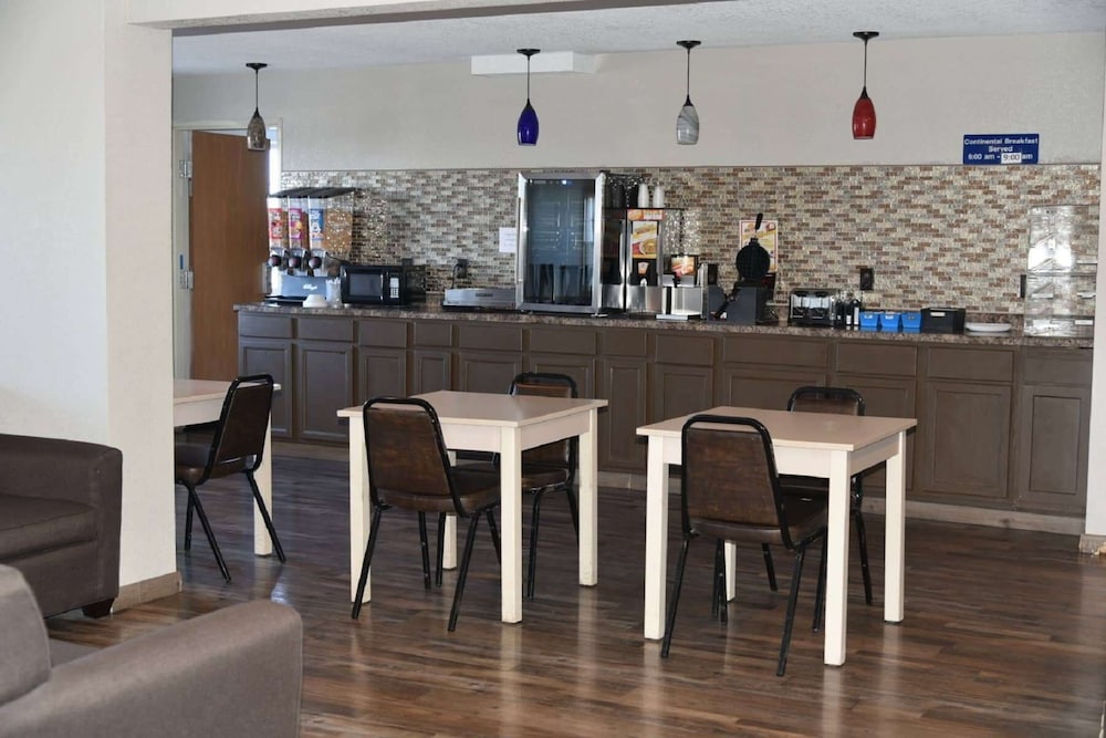 Microtel Inn & Suites by Wyndham Fond Du Lac - photo 19