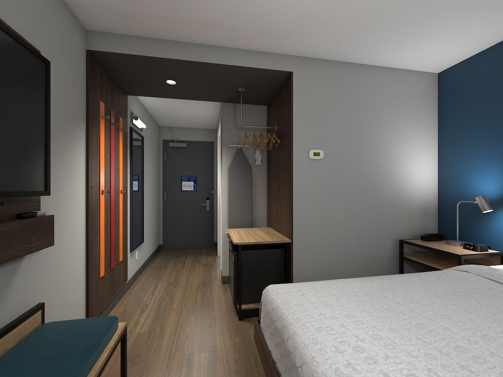 TRU by Hilton Lynchburg - photo 5