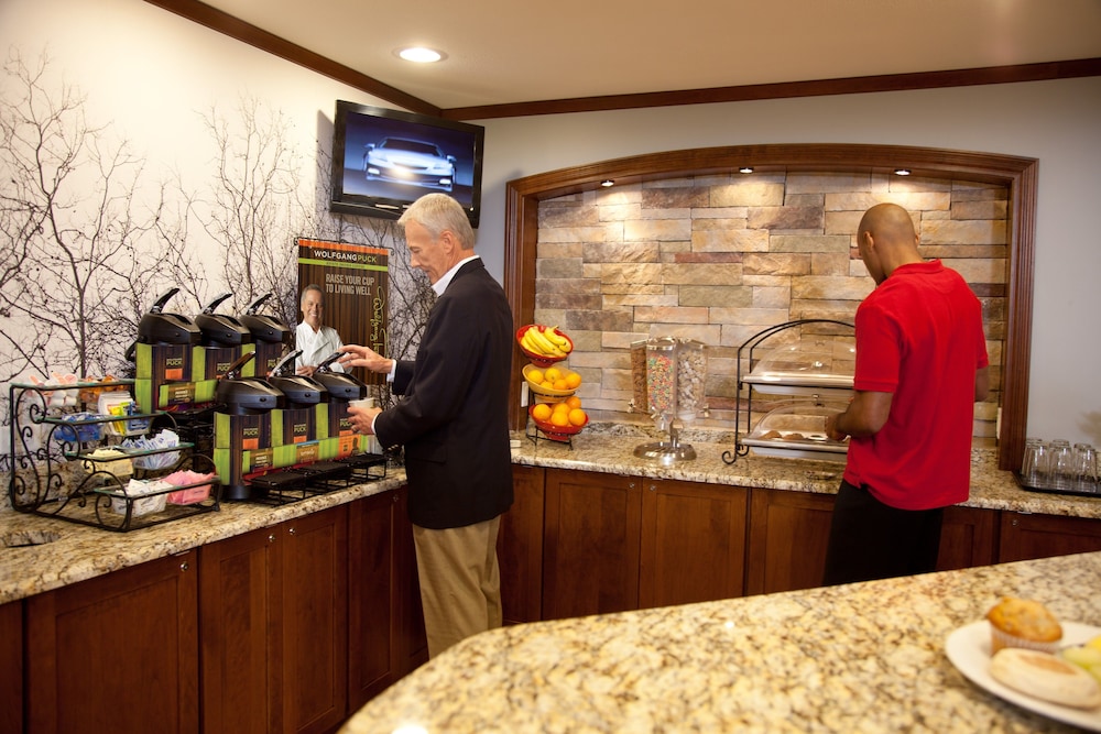 Staybridge Suites By Holiday Inn Johnson City by IHG - photo 20