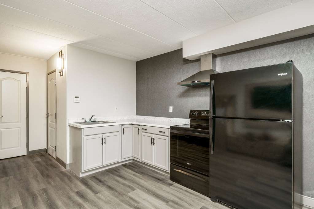 La Quinta Inn & Suites by Wyndham Lexington Park Patuxent - photo 9