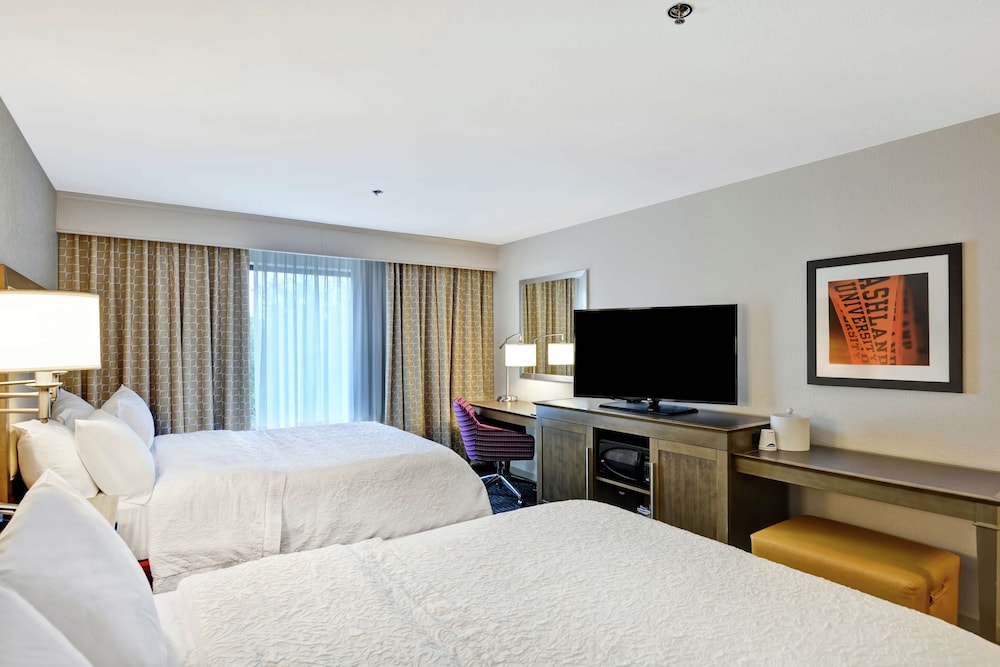 Hampton Inn & Suites Ashland - photo 29