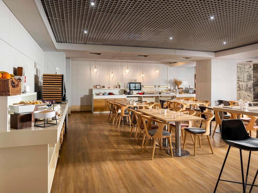 מזון ומשקאות