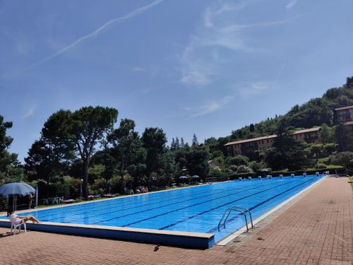 Appartamento Bellavista CRB BGL — 4-Star Luxury Hotel in Manerba Del Garda, Italy