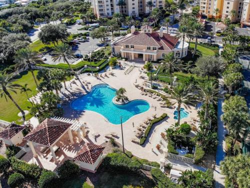 New Smyrna Beachfront Modern 9th Floor Condo Pool Hot Tub — 4-Star Luxury Hotel in New Smyrna Beach, United States