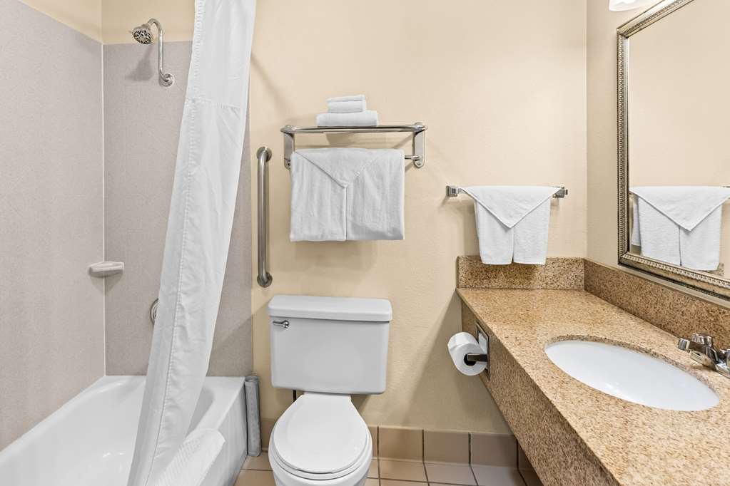 Quality Inn & Suites Vancouver Hazel Dell - photo 24
