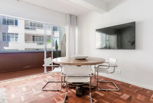 Luxurious flat on Beach Road Sea Point