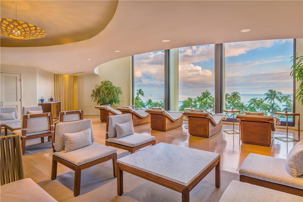 Hyatt Regency Waikiki Beach Resort & Spa - photo 29