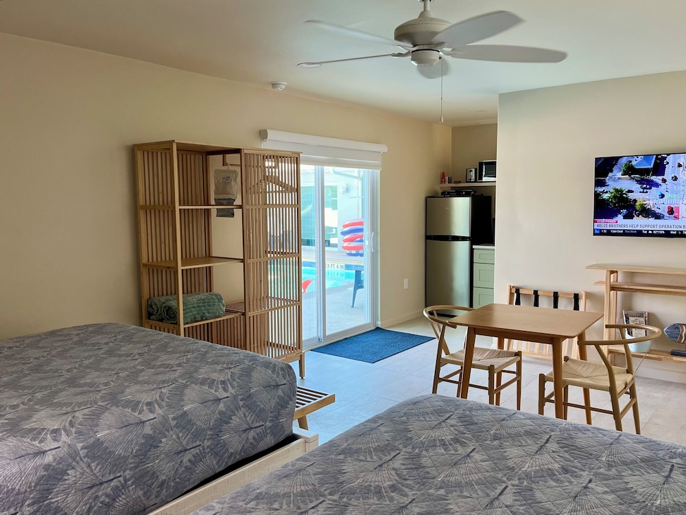 Sunshine Island Inn - photo 10