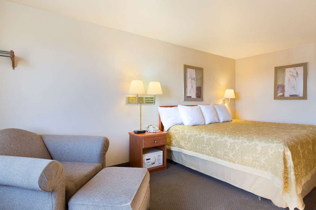 Super 8 by Wyndham Coeur d'Alene - photo 12