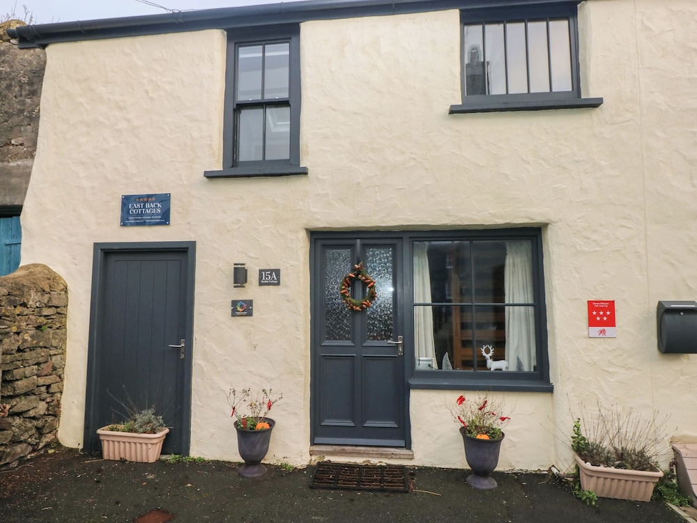 Stable Cottage — 4-Star Luxury Hotel in Pembroke, United Kingdom