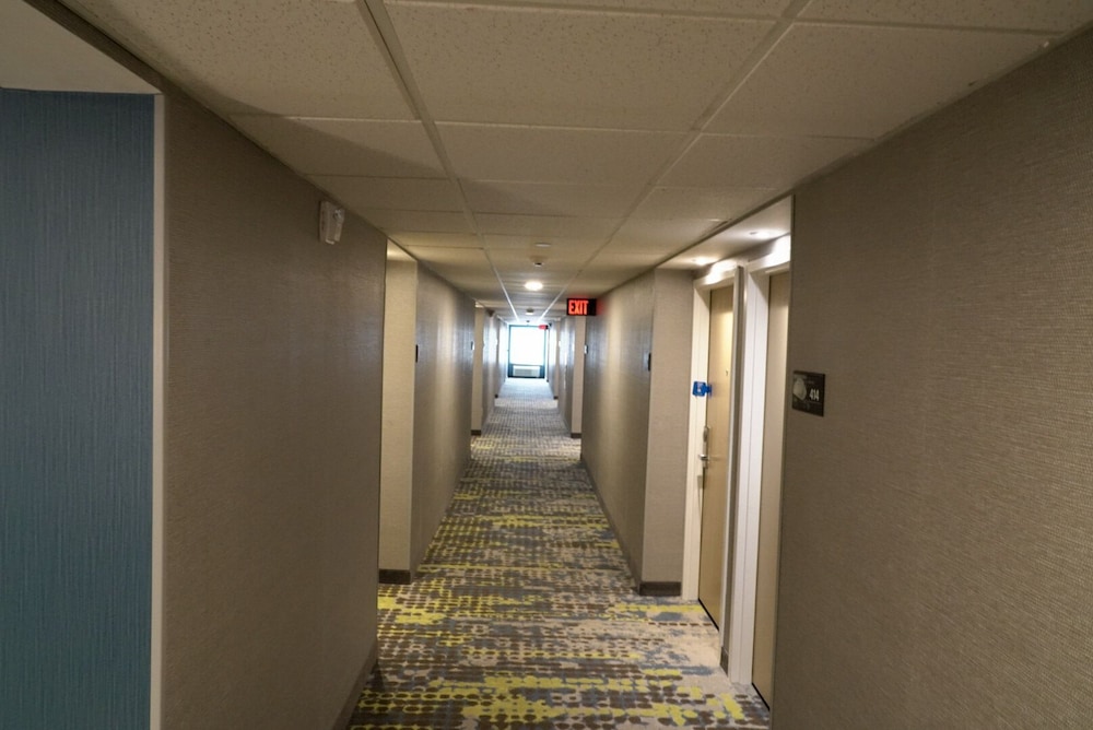 Hampton Inn Bentonville Rogers - photo 40