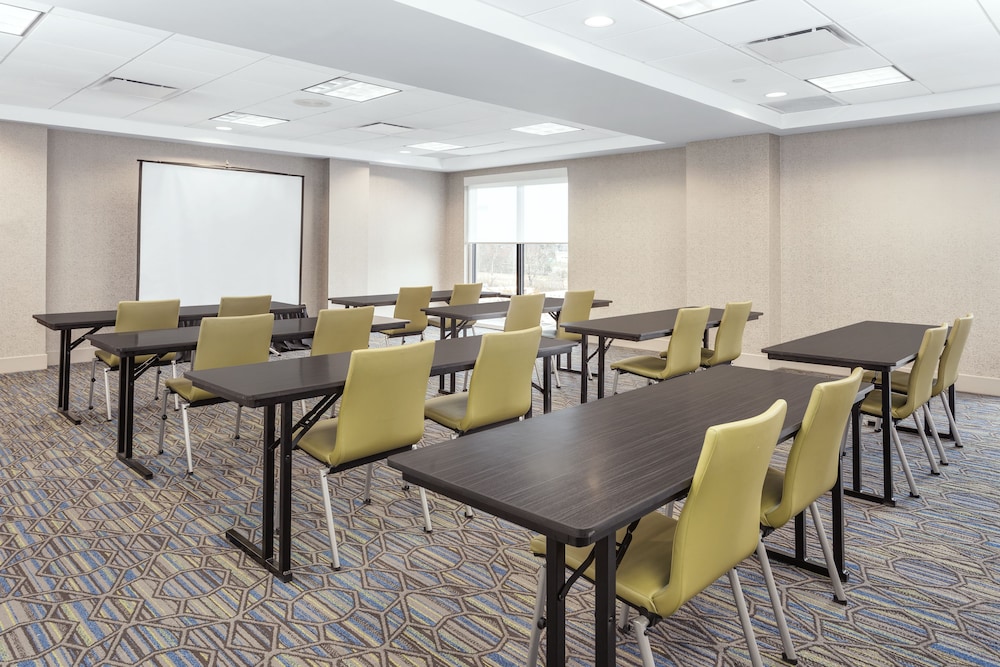 Holiday Inn Express Hotel & Suites South Portland by IHG - photo 33