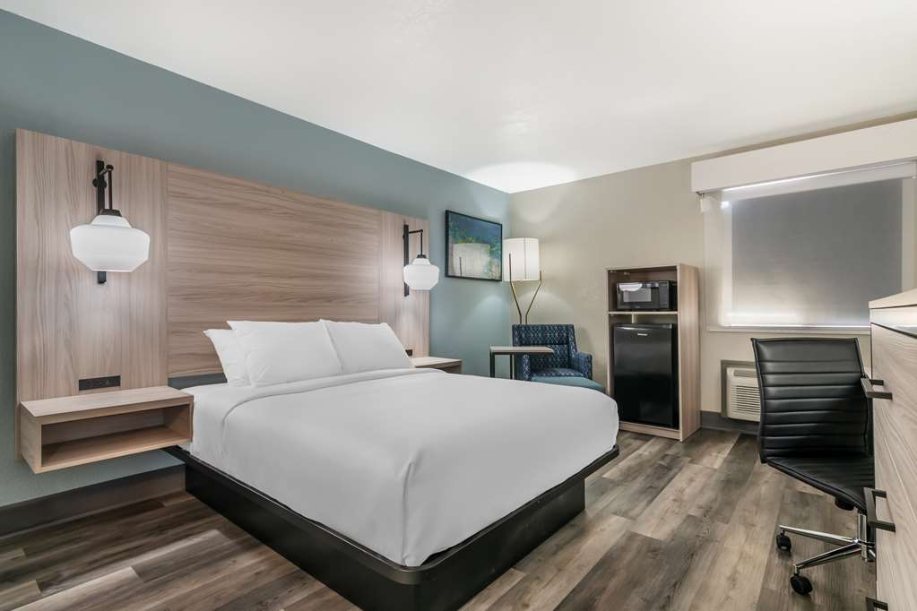 Best Western Park City Wichita North - photo 10