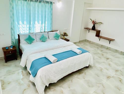 Tirupati Homestay Shilparamam Luxury AC apartments by Stayflexi Fast WiFi Kitchen Android TV Walk to PS4 Pure Veg Restaurant Easy access to Airport Railway Station and to all Temples — 4-Star Luxury Hotel in Tirupati, India
