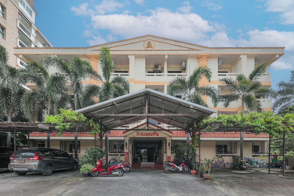 View Mansion - carbon neutral hotel in Chon Buri