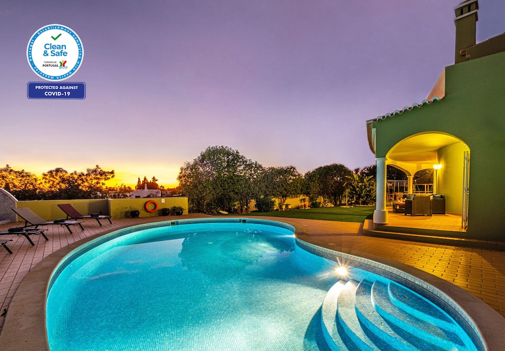 Villa San Juan by Algarve Vacation — 4-Star Luxury Hotel in Carvoeiro, Portugal