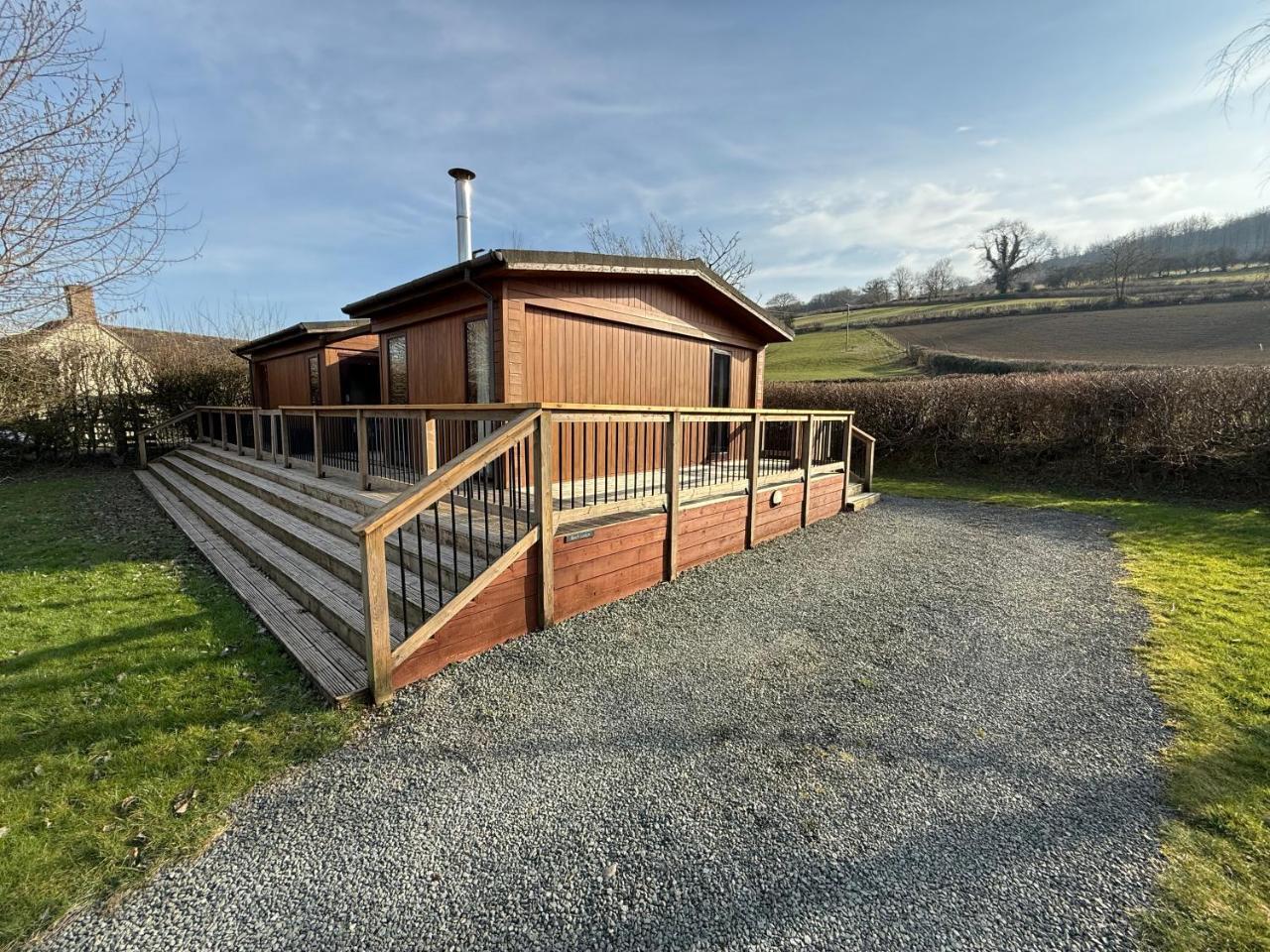 Clun Valley Lodges — 4-Star Luxury Hotel in Ludlow, United Kingdom