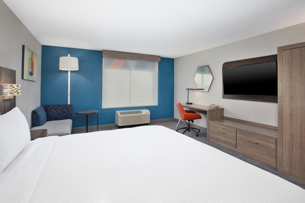 Holiday Inn Express & Suites Buffalo by IHG - photo 8
