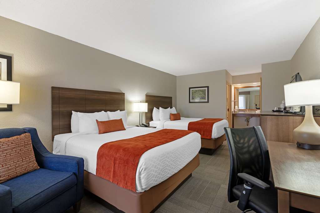Best Western Colonial Inn - photo 6