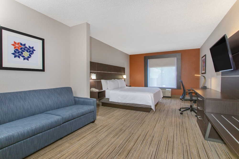 Holiday Inn Express Hotel & Suites Silver Springs Ocala by IHG - photo 12