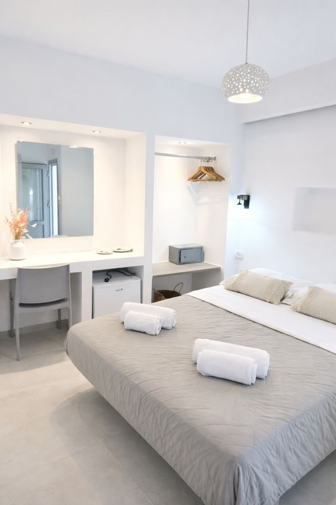 Erice Fira by EasyStay — hotel in Anafi