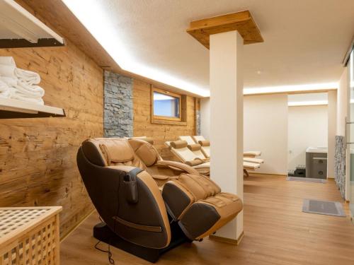 Apartment Haus Alpenrose Saas Fee Valais Switzerland — 4-Star Luxury Hotel in Saas-Fee, Switzerland