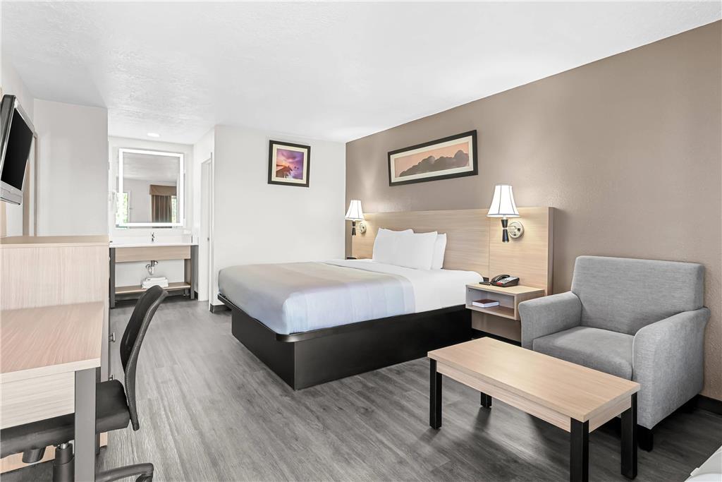 Quality Inn & Suites Albuquerque - photo 15