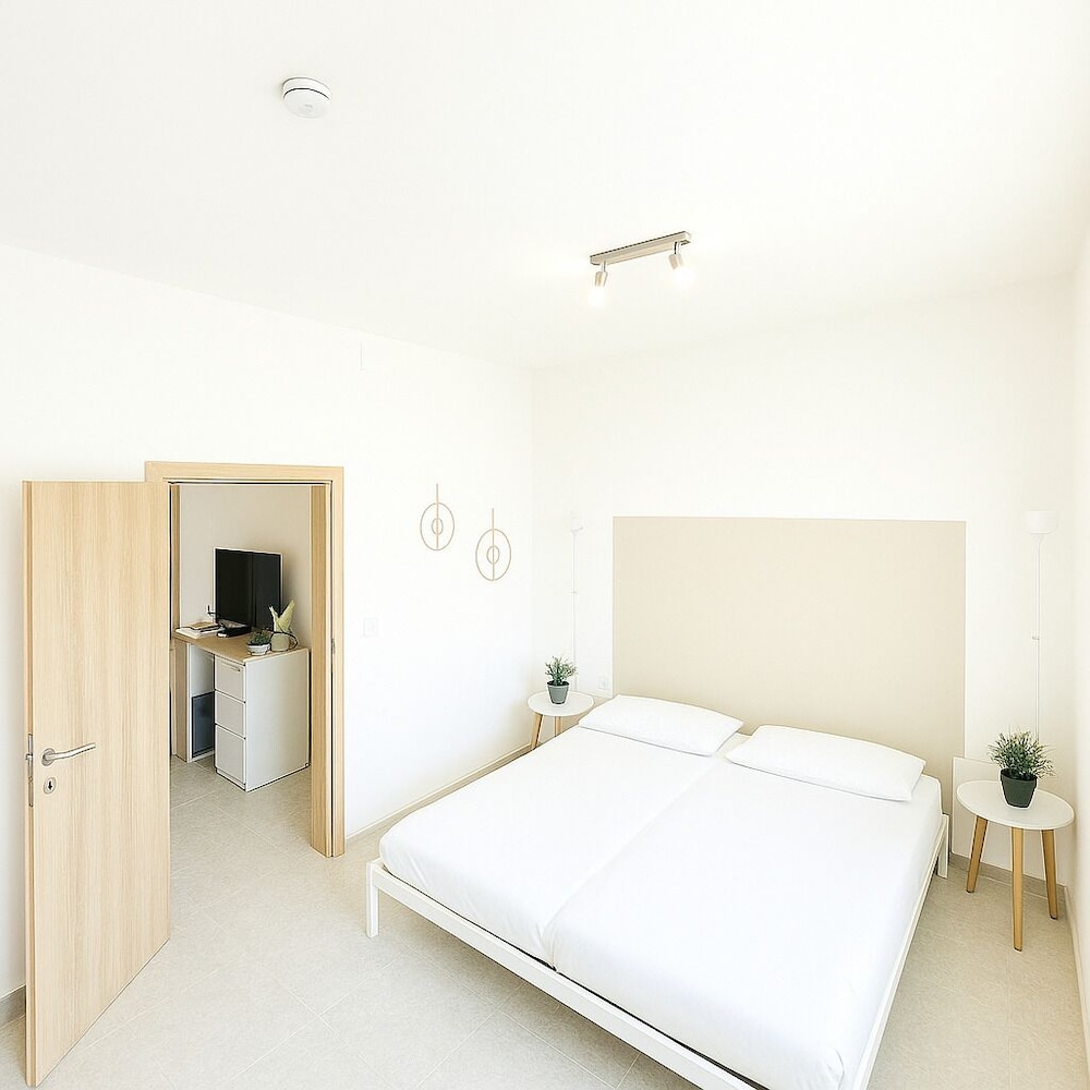 Promo 100 Mt Dal Mare Relax Wifi & Ac — 4-Star Luxury Hotel in Porto San Giorgio, Italy