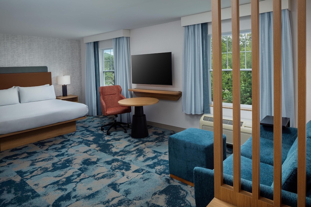 Hampton Inn & Suites North Conway - photo 10