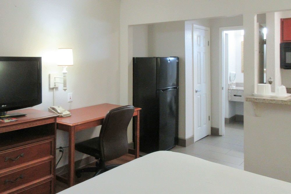 Suburban Extended Stay Hotel Phoenix Scottsdale West - photo 11