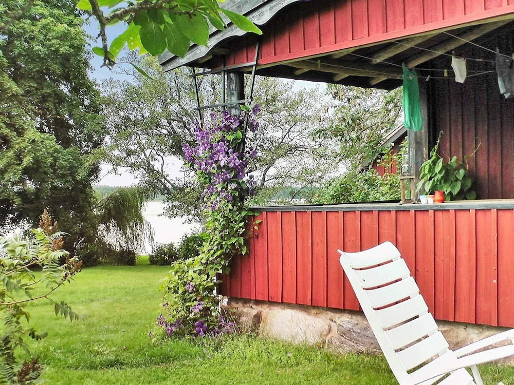 5 person holiday home in VÄDDÖ By Traum — 4-Star Luxury Hotel in Brevik, Sweden