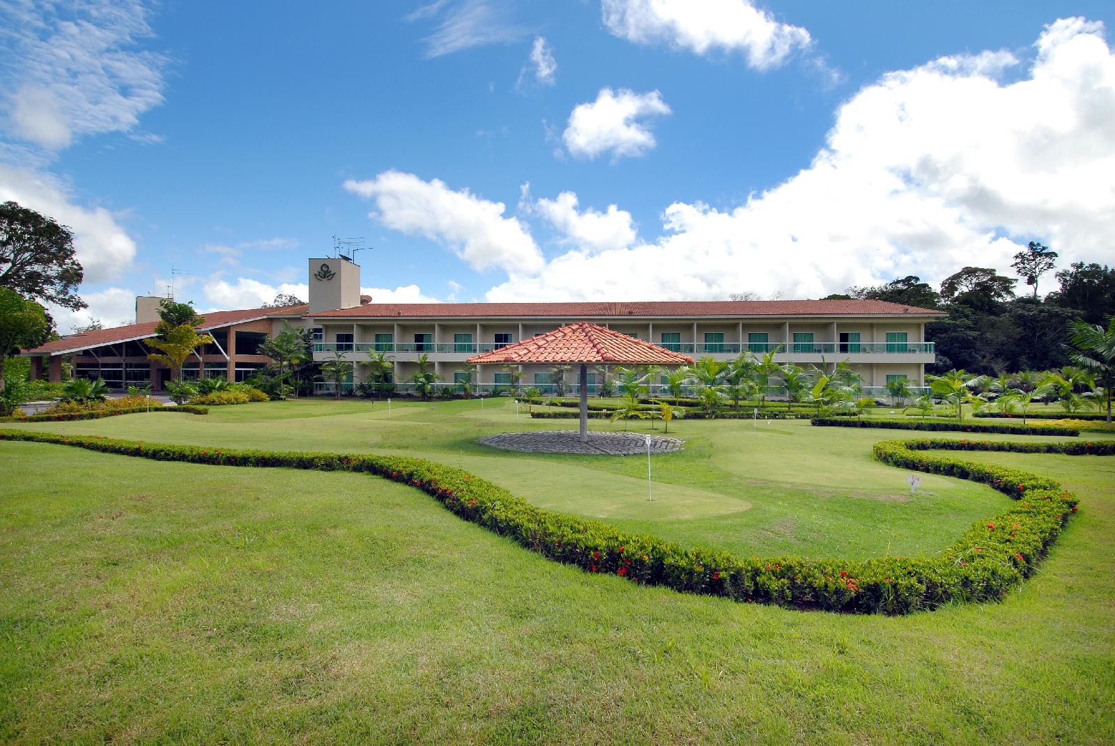 Amazonia Golf Resort — 5-Star Luxury Hotel in Rio Preto Da Eva, Brasil