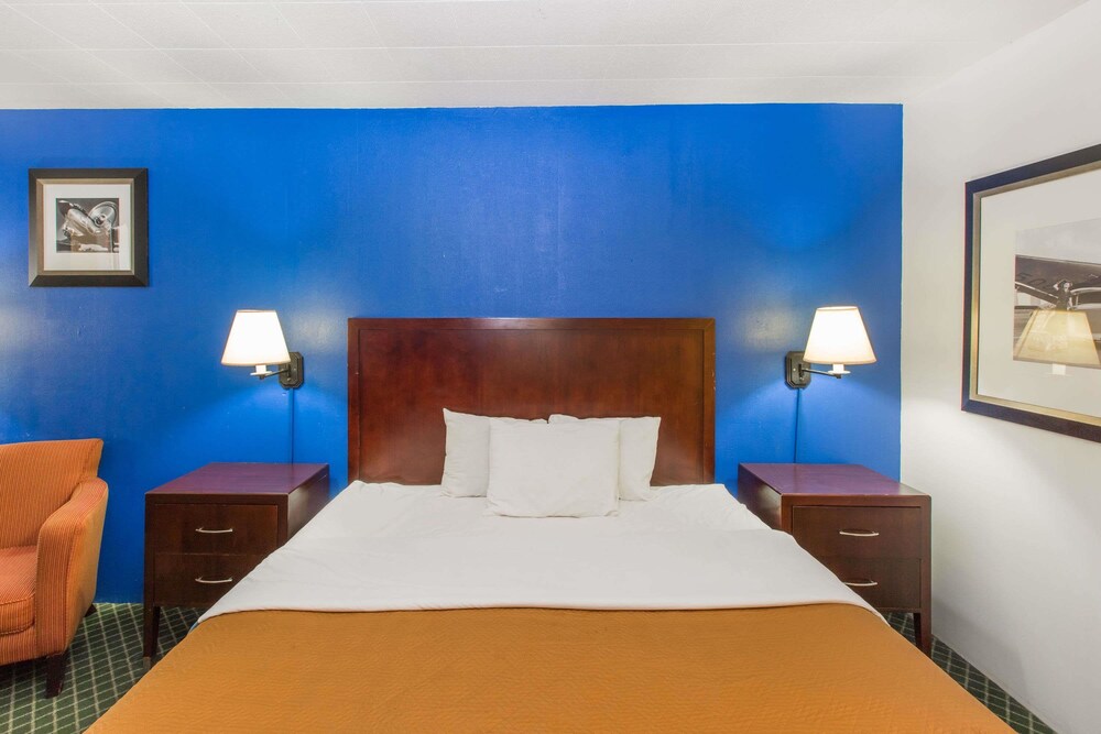 Travelodge By Wyndham Great Bend - photo 12