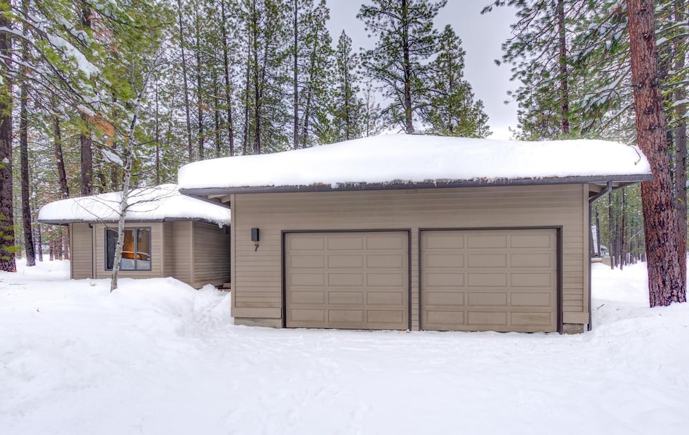 Awbrey Lane #7 by Village Properties at Sunriver - photo 51