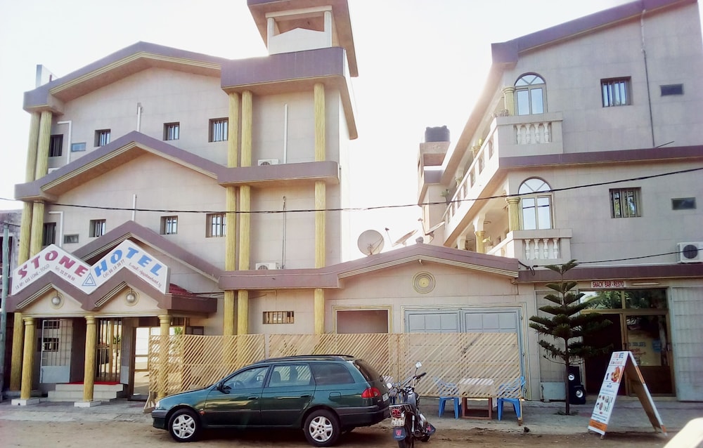Stone Hotel — hotel in Lome