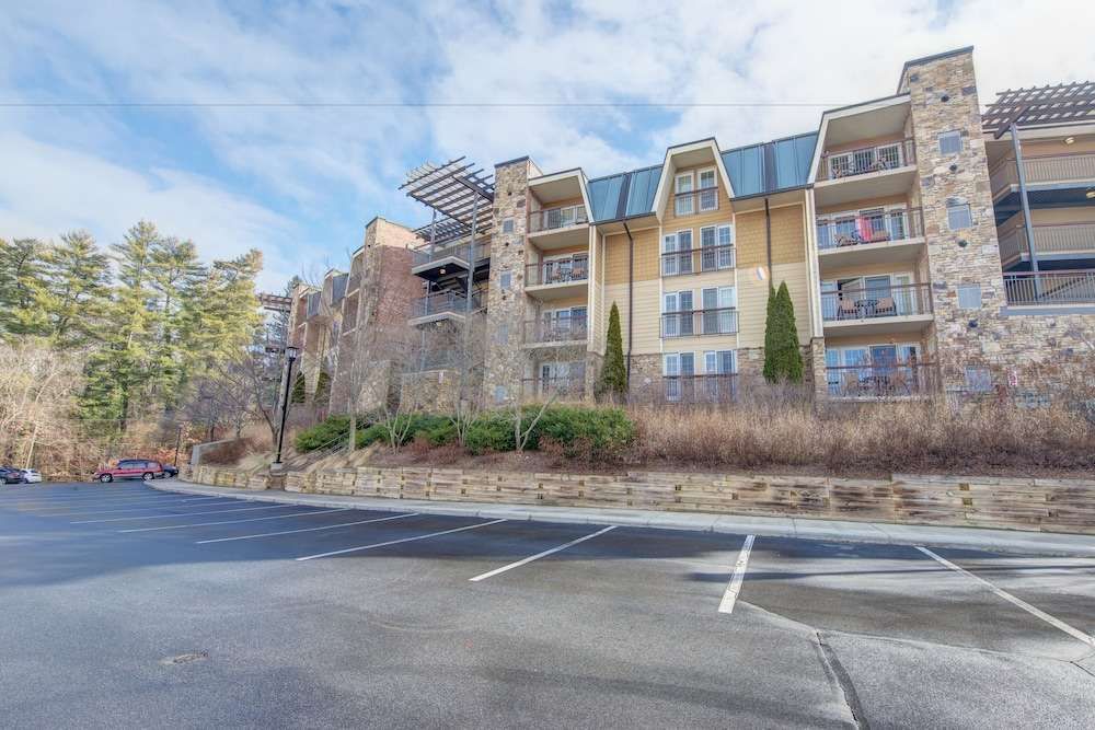 The Residences at Biltmore - photo 43