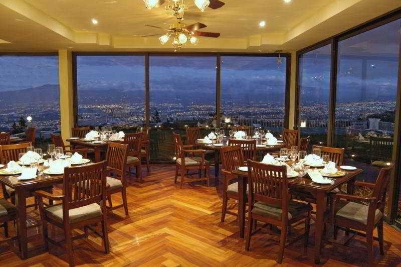 White House — 4-Star Luxury Hotel in San Antonio, Costa Rica