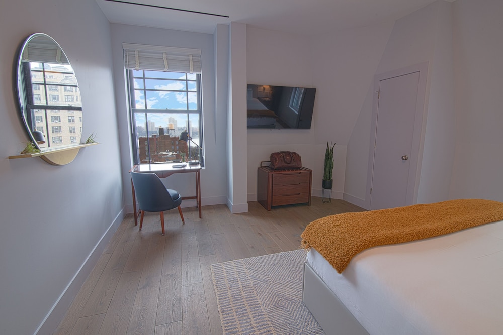 Hotel Belleclaire - photo 8