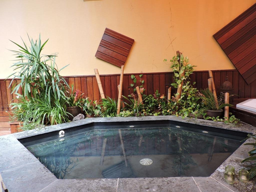 B&B Aquavert — 4-Star Luxury Hotel in Tournai, Belgium