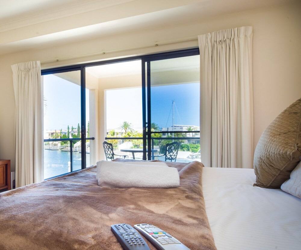 LUXE @ Sanctuary Cove — Hope Island — photo 5