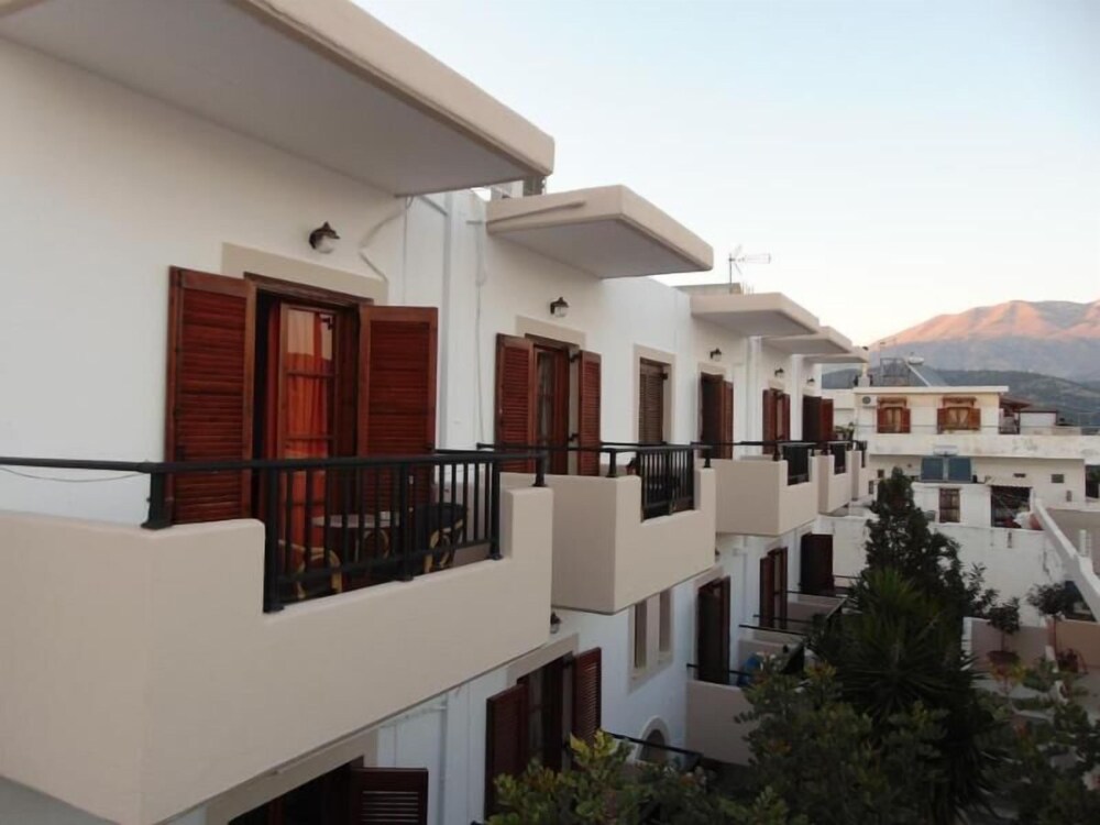 Avra Hotel — hotel in Agia Galini