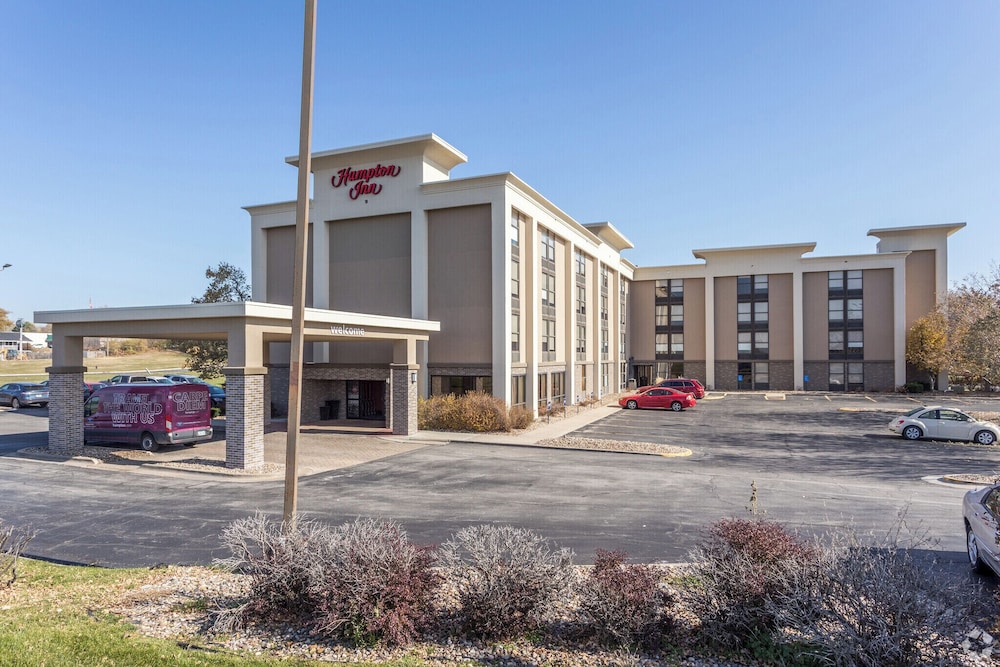 Hampton Inn Des Moines Airport - photo 24