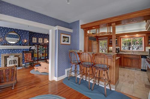 176MT Middle Terrace — Avalon — photo 5