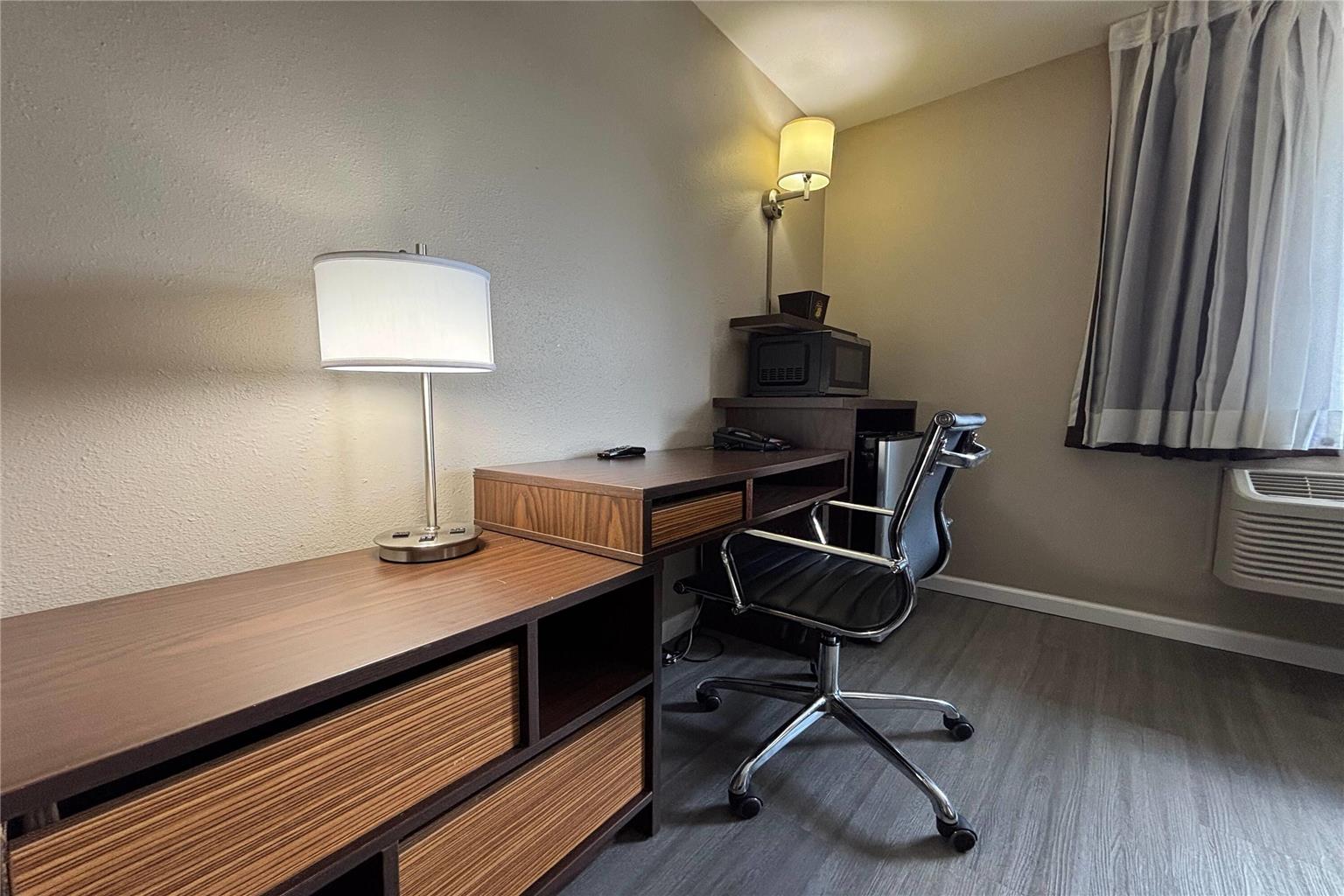 Super 8 by Wyndham Alton - photo 23