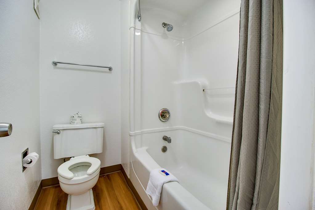 Motel6 Phoenix AZ East - photo 14