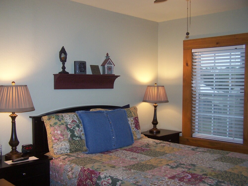 Blanco County Inn - photo 34