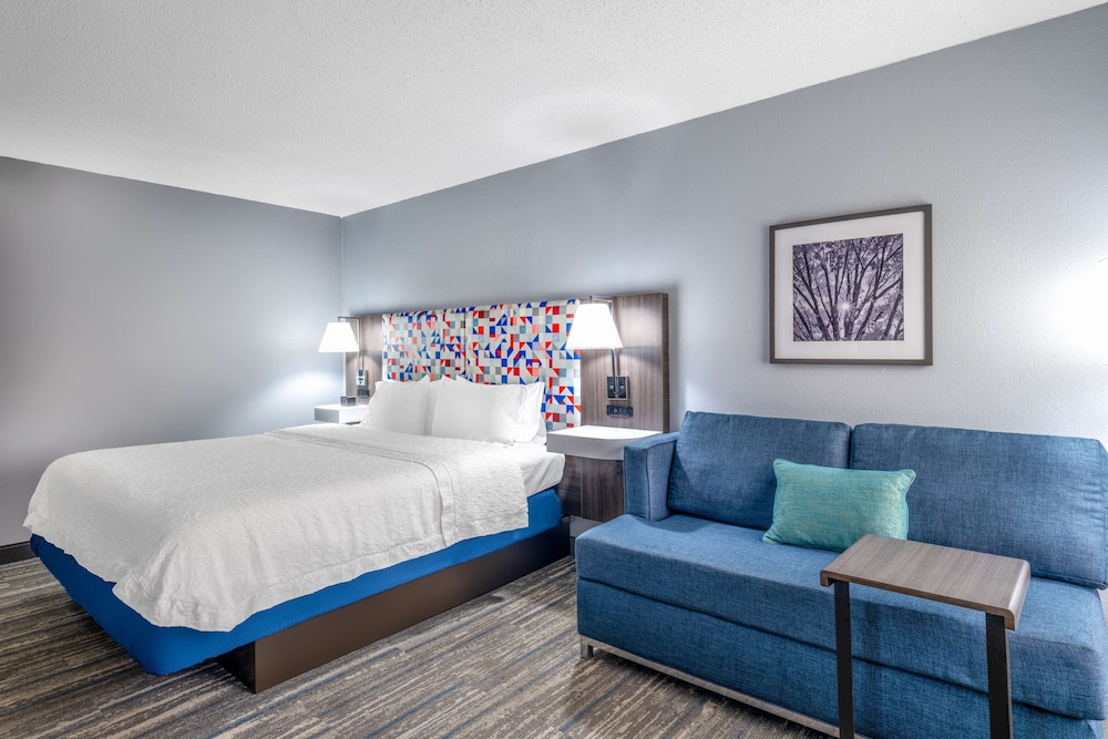 Hampton Inn Sanford - photo 25