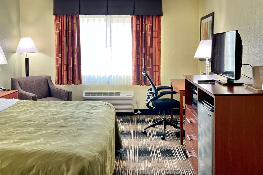 Comfort Inn and Suites Wisconsin Dells Downtown Area Newly Renovated 2026 - photo 42